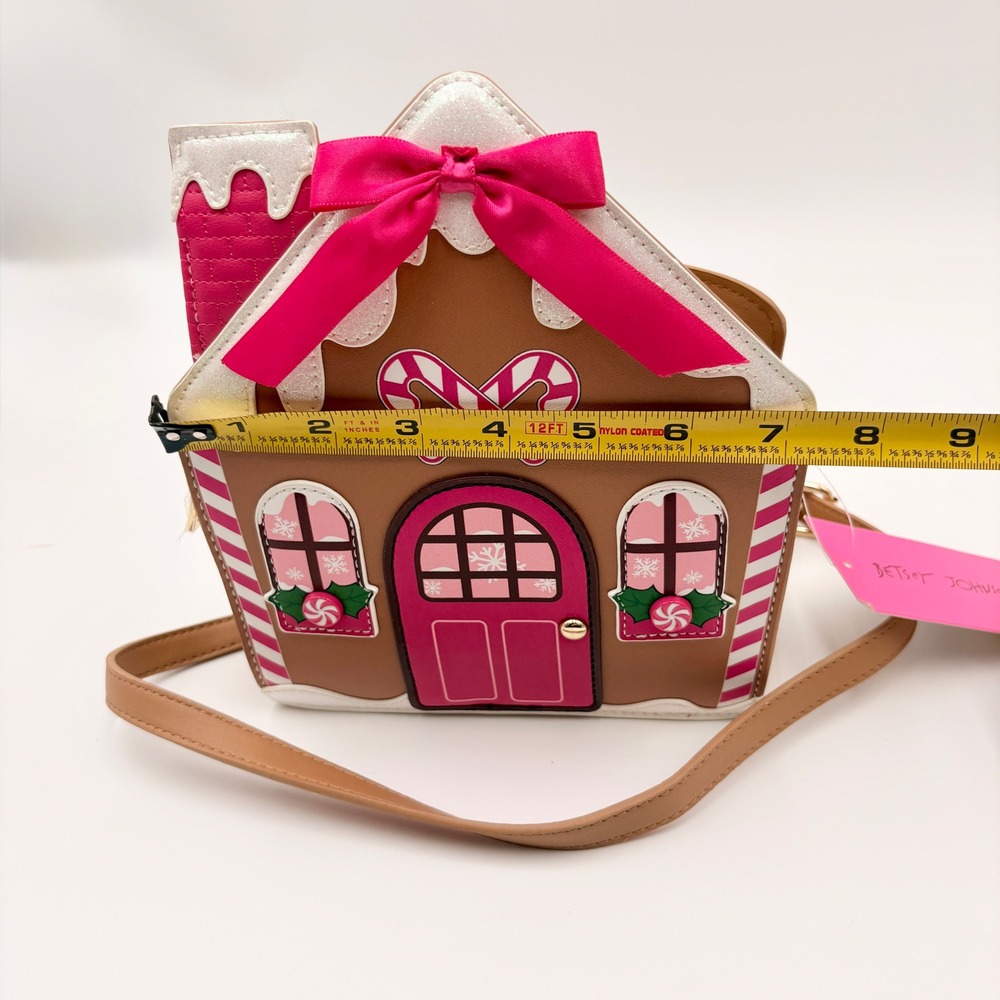 Betsey Johnson Gingerbread House Crossbody Bag Brown Pink Christmas XOHOLIDAY - Picture 10 of 13